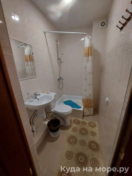 Стандартный трёхместный номер. Гостевой дом "Нур". Ольгинка Стандартный трёхместный номер. Гостевой дом "Нур". Ольгинка