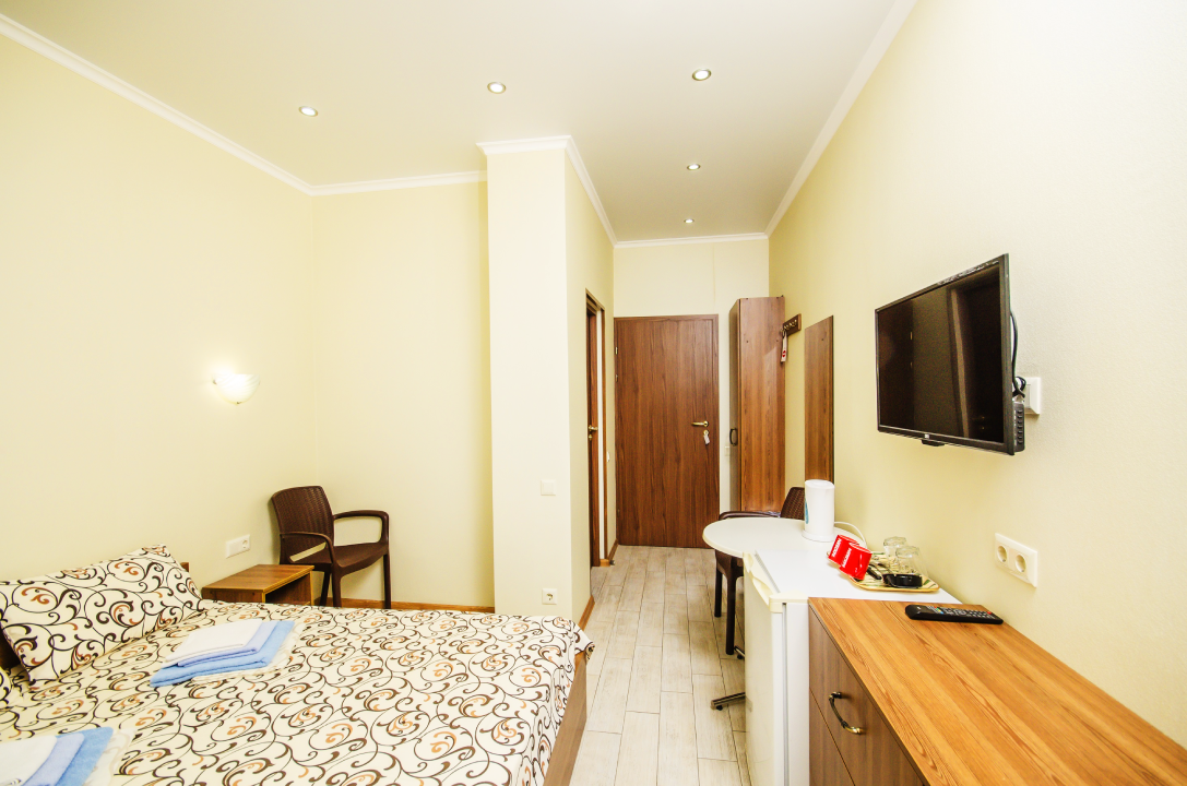 . Гостевой дом «Вояж». Алушта