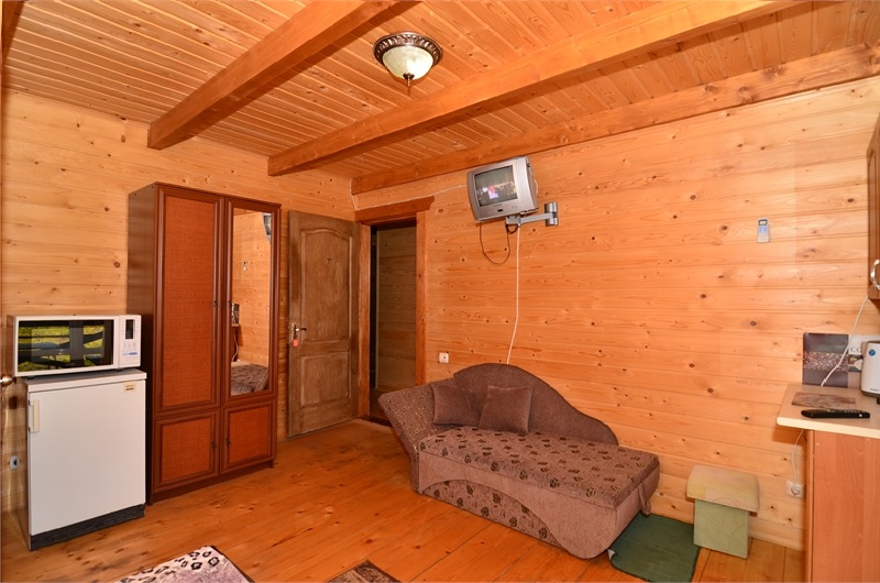 3-местный «стандарт» улучшенный. Вилла «Виола». Алушта