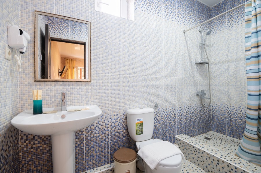 Двухместный стандарт. Мини отель «Эдельвейс». Адлер