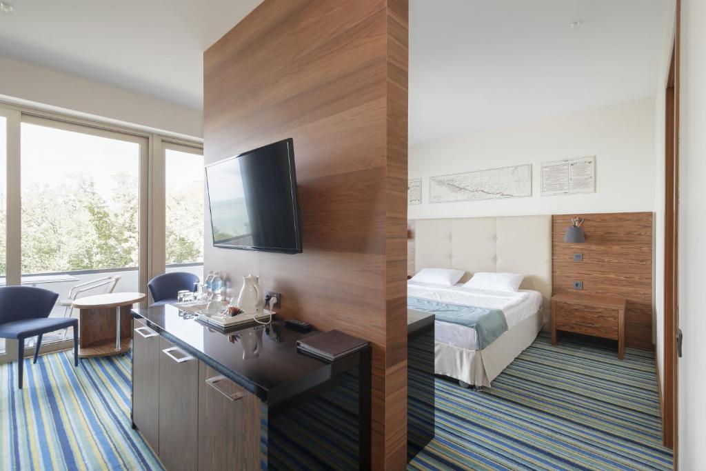Полулюкс Коннект. Гостевой комплекс «Lavicon Hotel Collection». Небуг