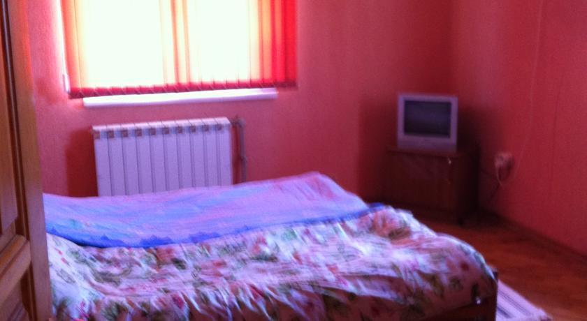 Трехместный. Отель на Звездная 2. Туапсе