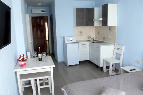 Апартаменты (Двухместный с балконом, вид на море). Эллинг «Берег». Алупка