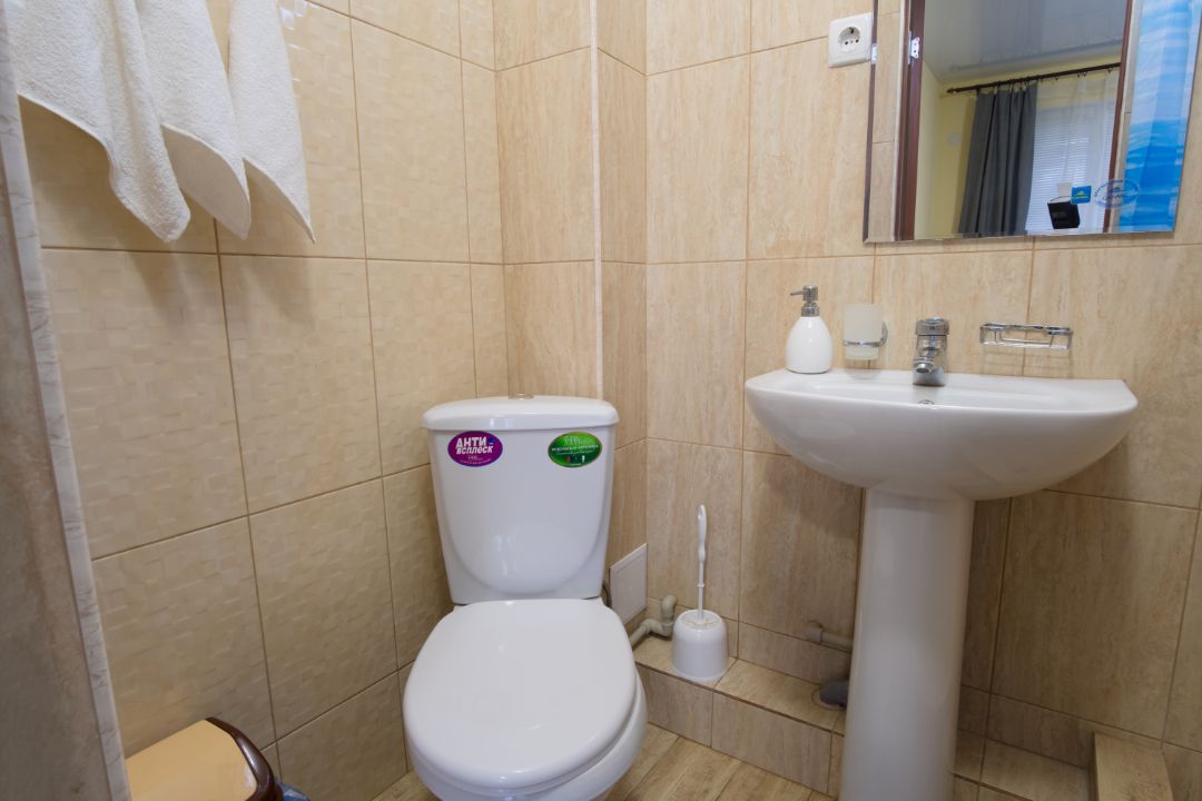 Стандарт 4-хместный. Гостиница Семейный очаг. Феодосия