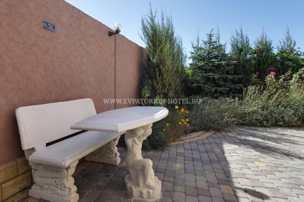 . Бутик-отель "Евпаторион". Заозерное