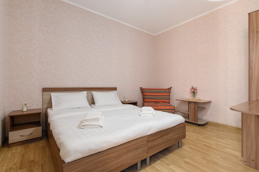 Номер стандарт с балконом с видом в сад для 3 гостей. Гостевой дом Ева. Адлер