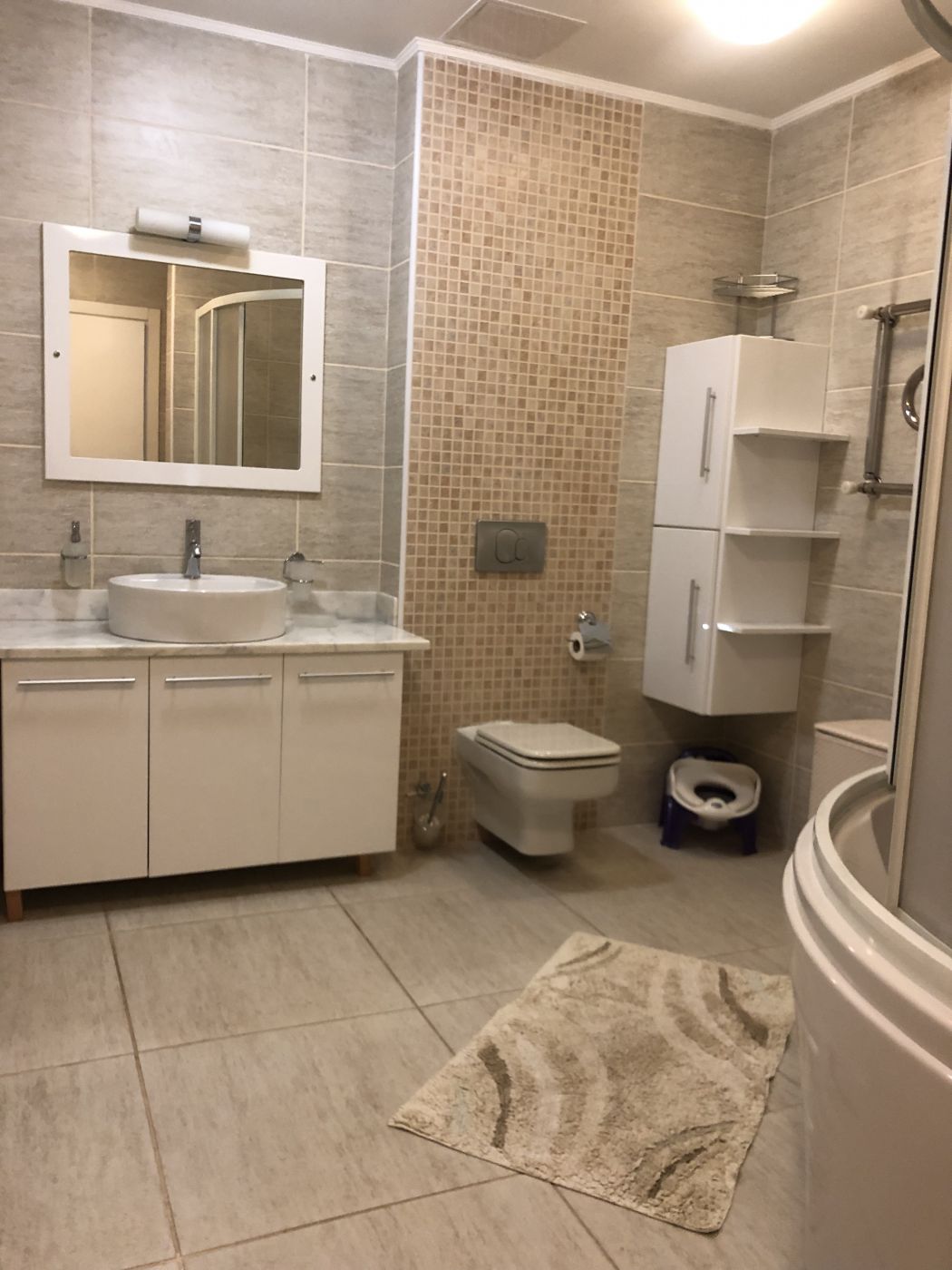 . Квартира в многоквартирном доме Апартаменты . Алушта