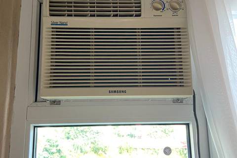 Двухместная комната с санузлом на этаже. Частный сектор "Светлана на Луговой". Адлер