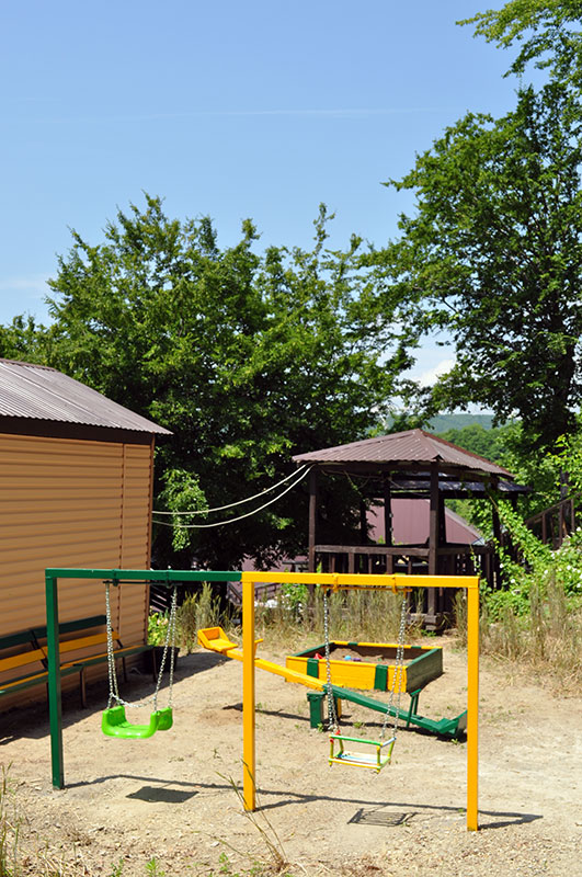 . Гостевой дом Дубовая роща. Лермонтово