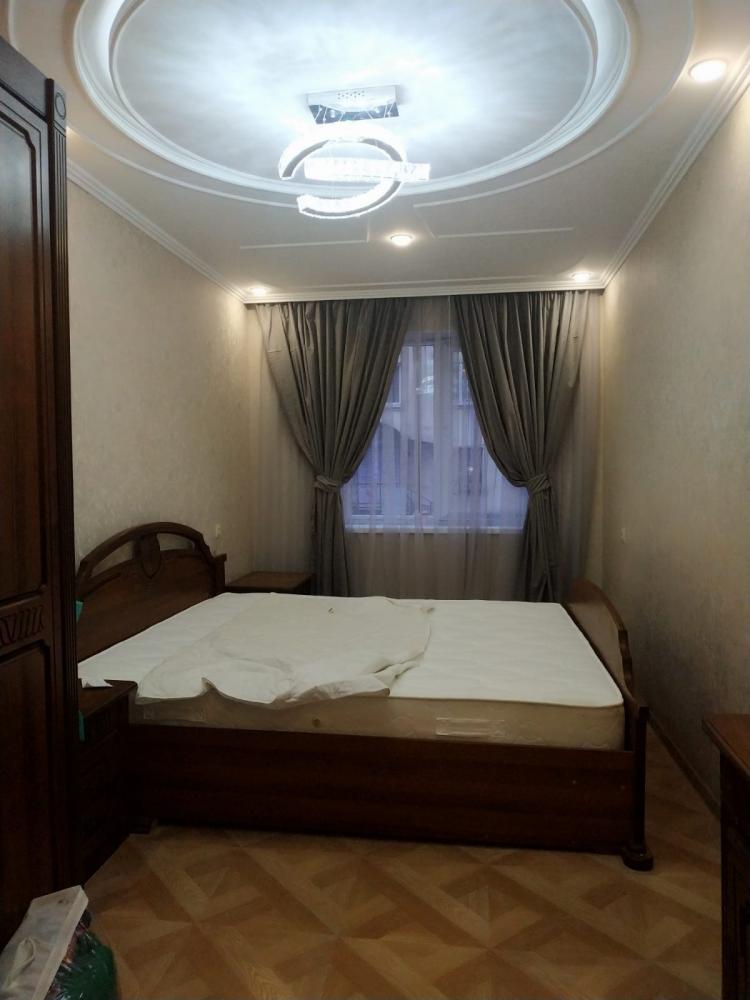 . Квартира в многоквартирном доме Трёхкомнатная квартира. Сухум