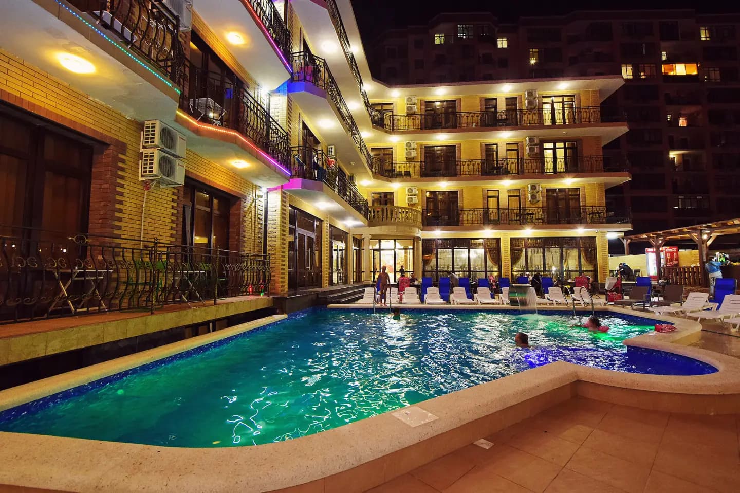 . Отель КАСТРО. Кабардинка