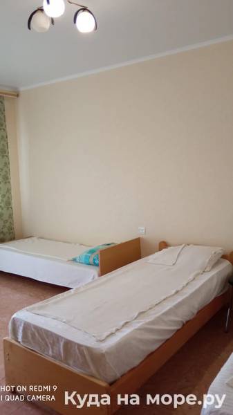 3-х местный номер с доп. местом. Гостевой дом Лиза. Цандрипш