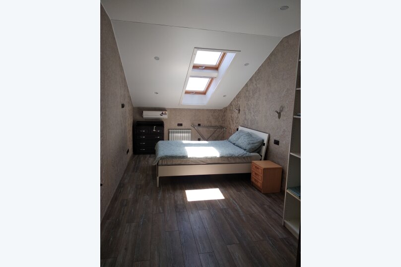 Апартаменты. Квартира в многоквартирном доме Апартаменты у моря. Геленджик