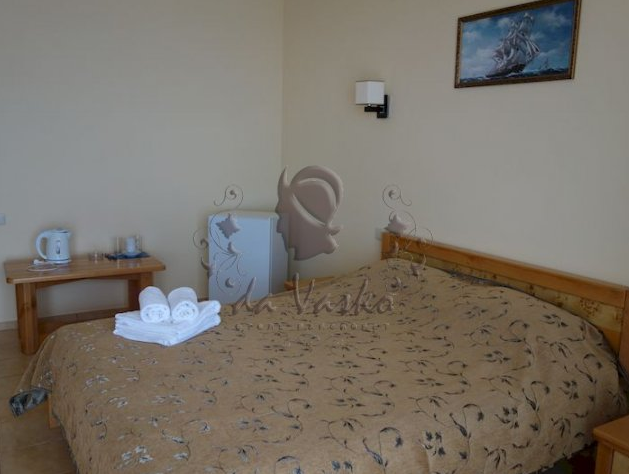 Стандарт улучшенный с двуспальной +односпальной кроватями. Отель "Da Vasko". Семидворье