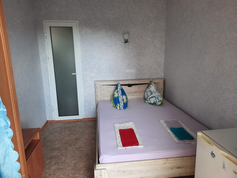 «Полулюкс». Гостевой дом Парус. Коктебель