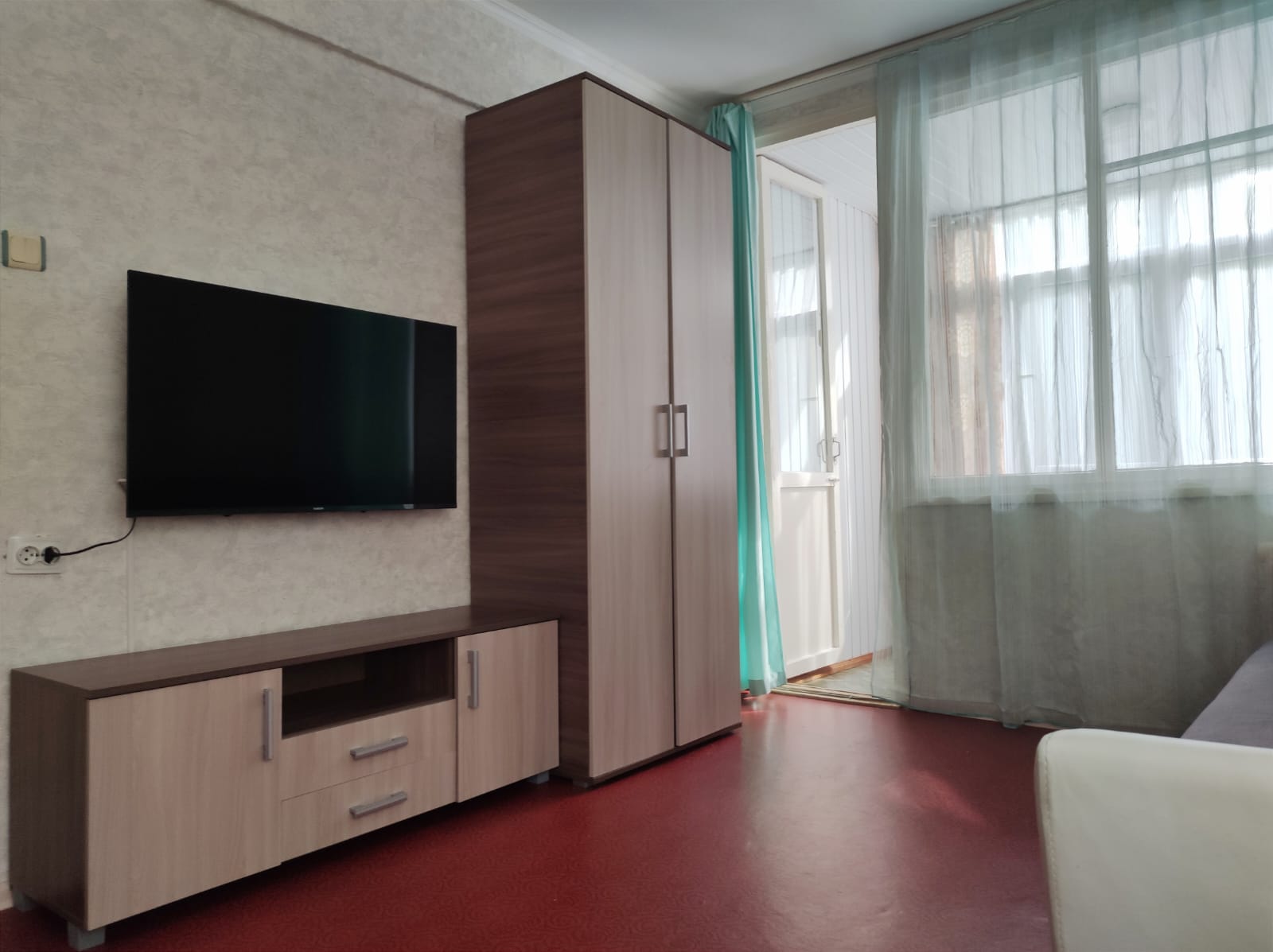 . 1-но комн кв у жд. Лазаревское