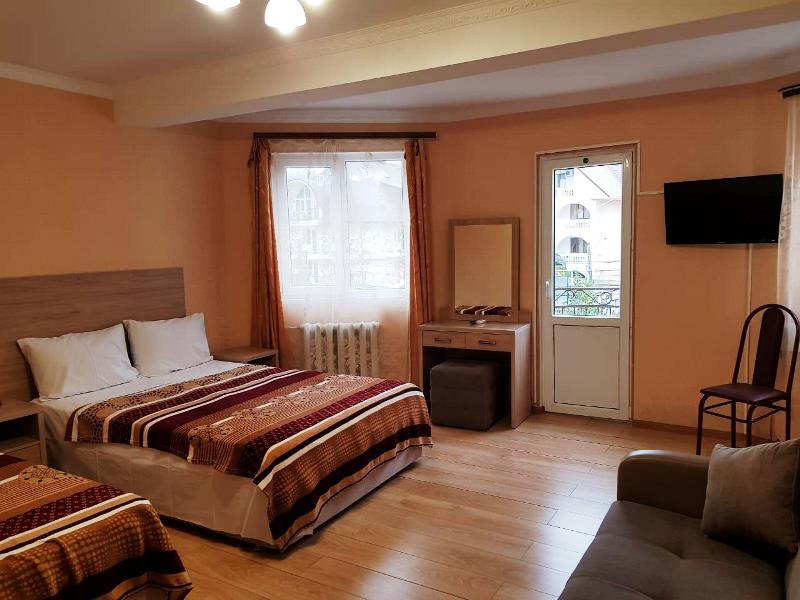 4-х местный номер Стандарт. Гостевой дом "Ника" - Адлер. Адлер