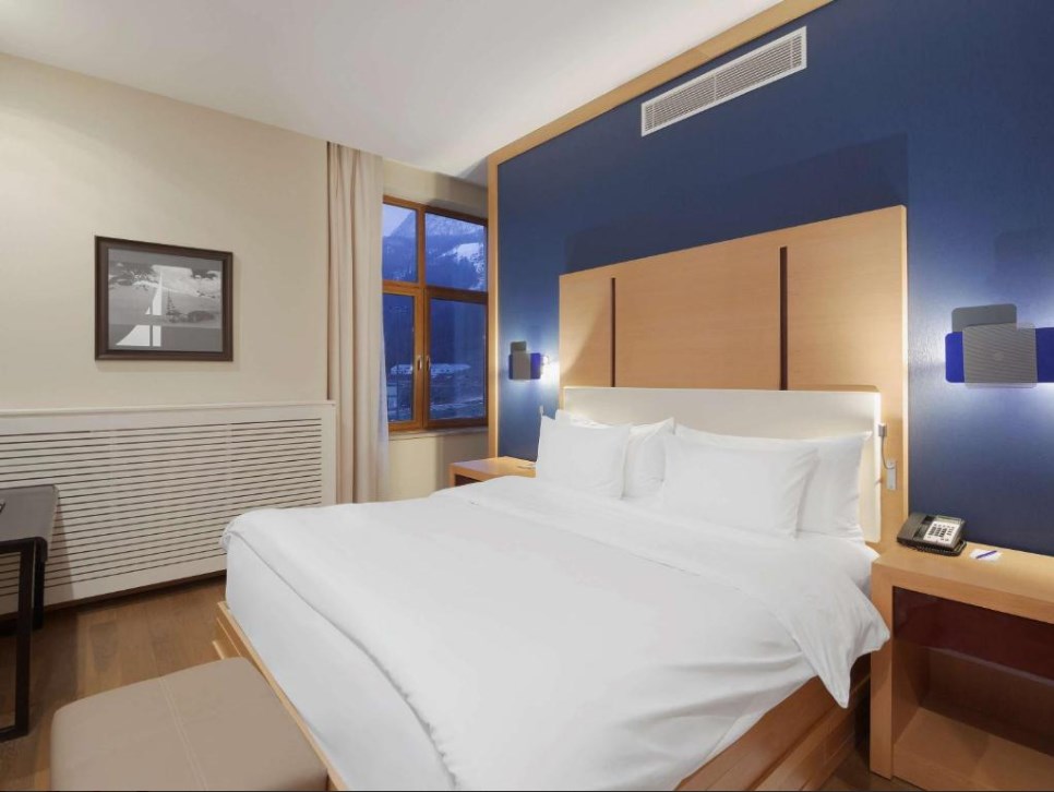 . Курортный отель Novotel Resort Krasnaya Polyana Sochi. Красная Поляна