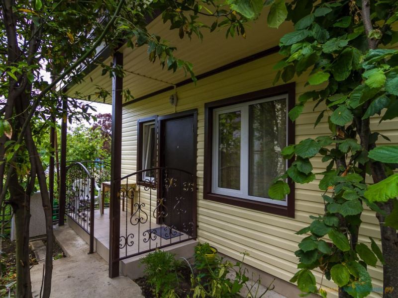 . Частный сектор "Жемчужинка". Небуг