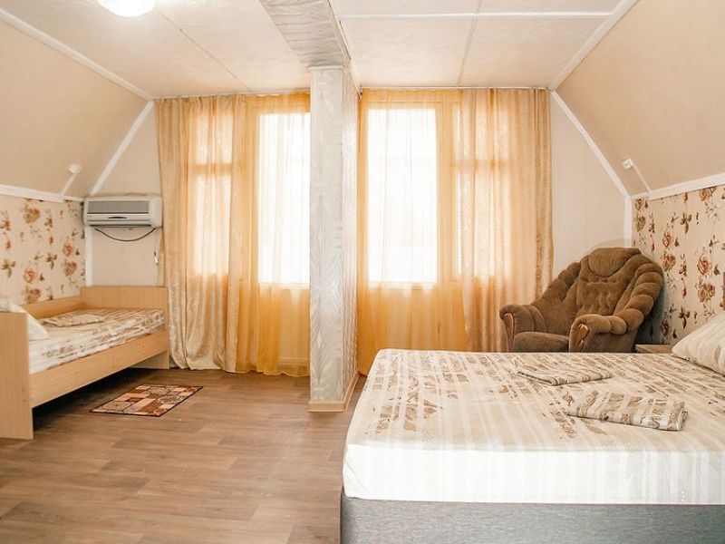 . База отдыха "Chekhoff Village". Курорты Новороссийска