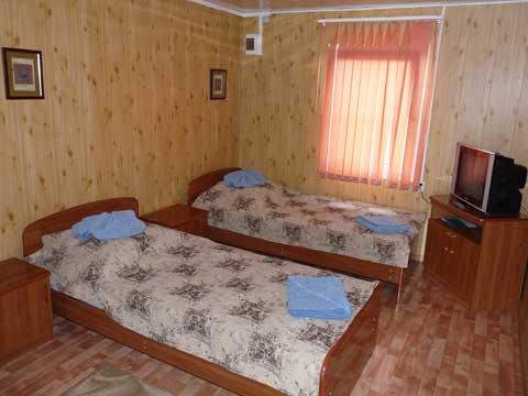 . Гостевой дом "Дельфин" - Голубицкая. Голубицкая