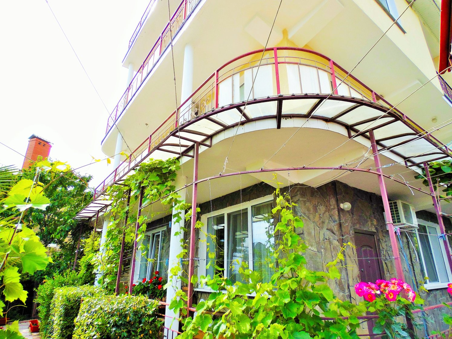 . Гостевой дом У камина. Ялта