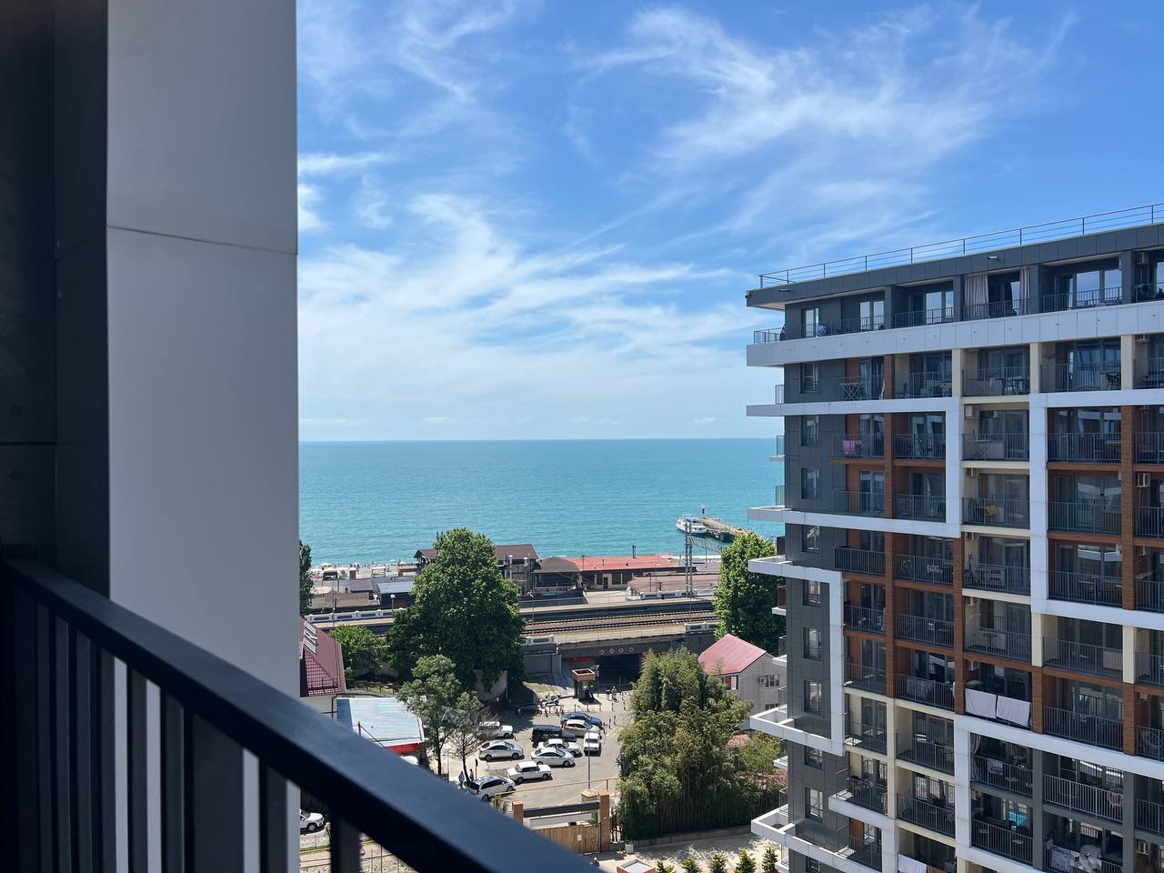 . Квартира в многоквартирном доме Студия с панорамными окнами и шикарным видом на море. Дагомыс