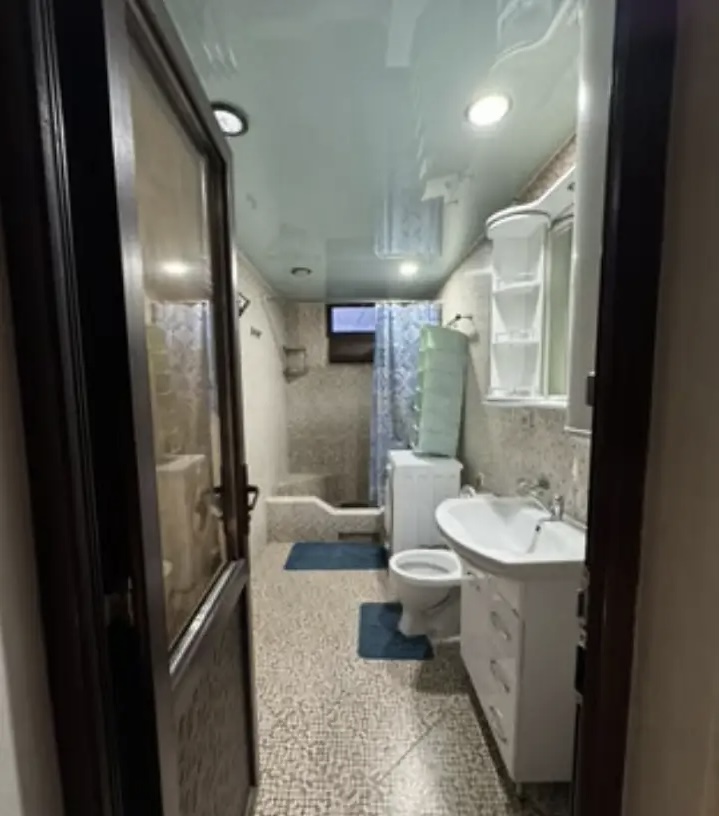 . Двухэтажный дом Сухум. Сухум