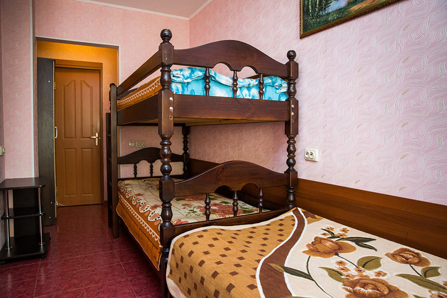 Стандарт трехместный №3. Гостевой дом «Лукоморье». Алупка