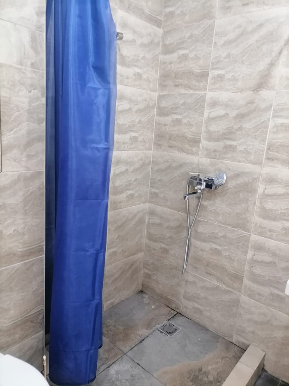 . Гостевой дом Четыре сезона. Лоо