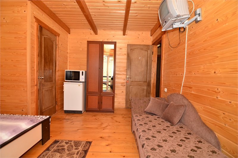 3-местный «стандарт» улучшенный. Вилла «Виола». Алушта