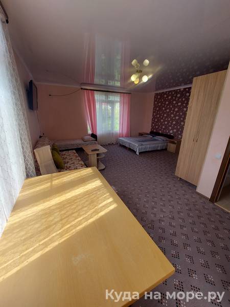 Пятиместный номер-студия. Гостевой дом "Нур". Ольгинка Пятиместный номер-студия. Гостевой дом "Нур". Ольгинка