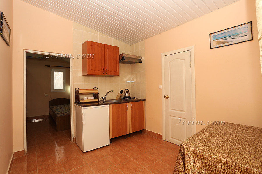 Двухместный номер в коттедже Уютный дворик. Гостевой дом "Крымский кораблик". Орджоникидзе