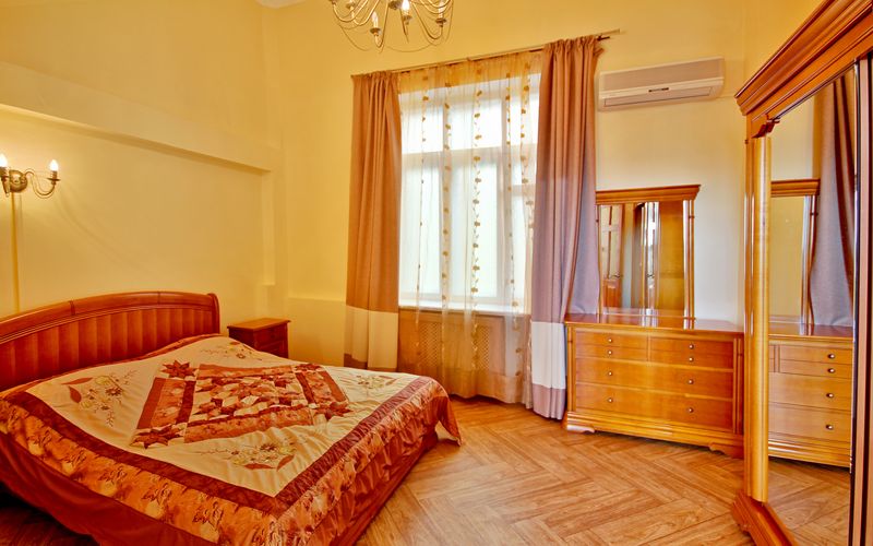 Люкс. Отель Золото Азарта. Ялта