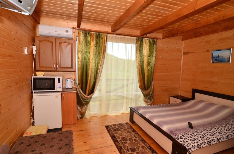 3-местный «стандарт» улучшенный. Вилла «Виола». Алушта