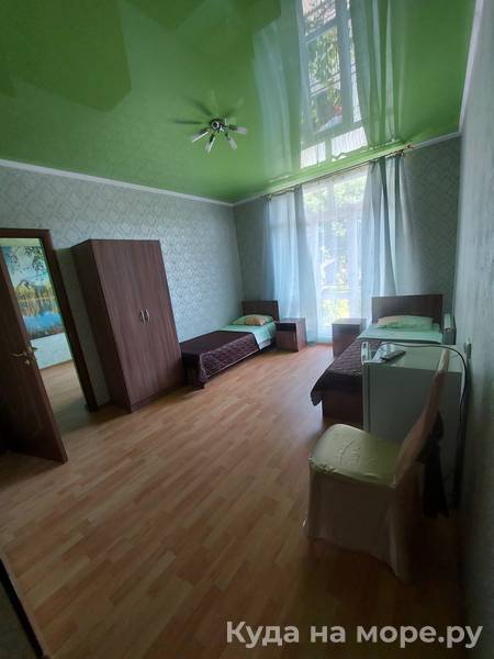 Пятиместный двухкомнатный люкс. Гостевой дом "Нур". Ольгинка Пятиместный двухкомнатный люкс. Гостевой дом "Нур". Ольгинка