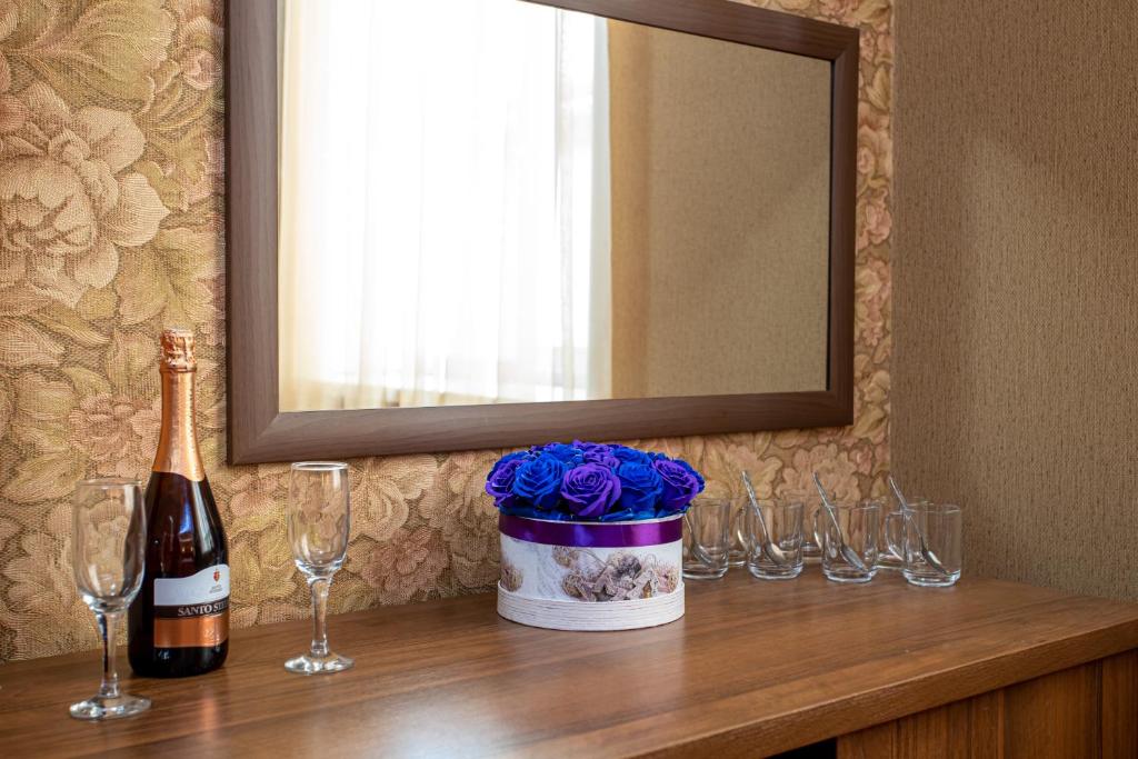 Четырехместный номер. Отель Атмосфера. Кабардинка