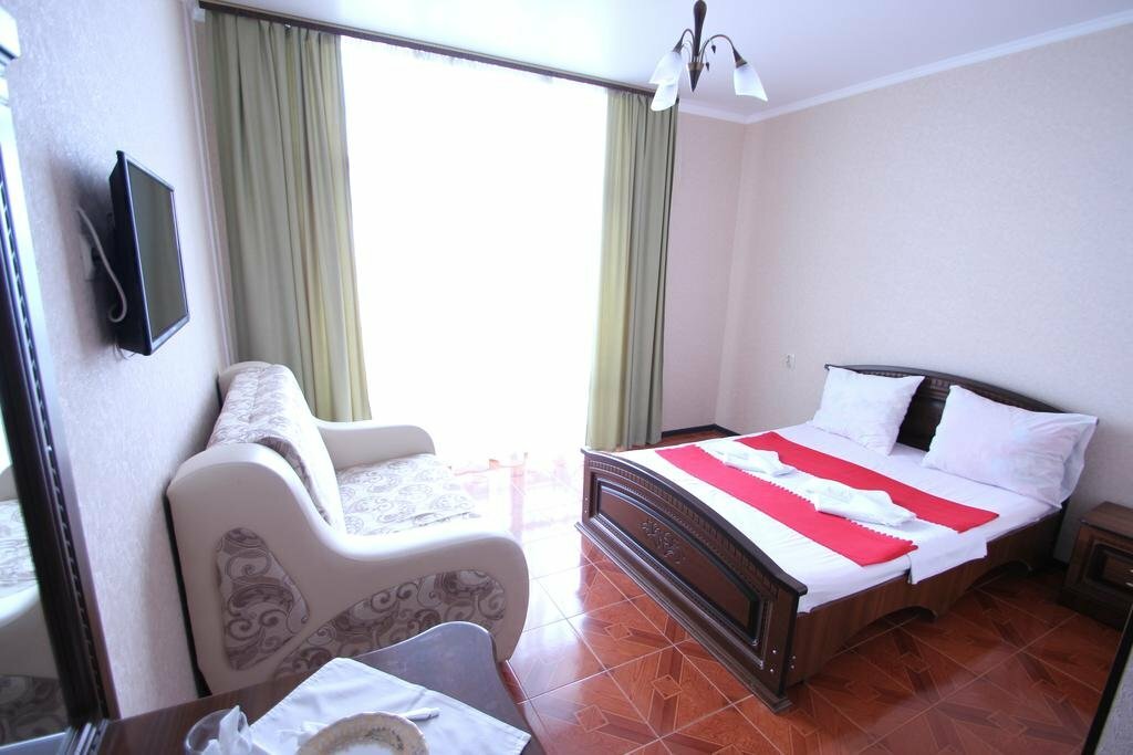 Классический 2-4х местный с видом на море (мансарда 4 этаж,без балкона). Отель «RIVIERA GRAND HOTEL». Лермонтово