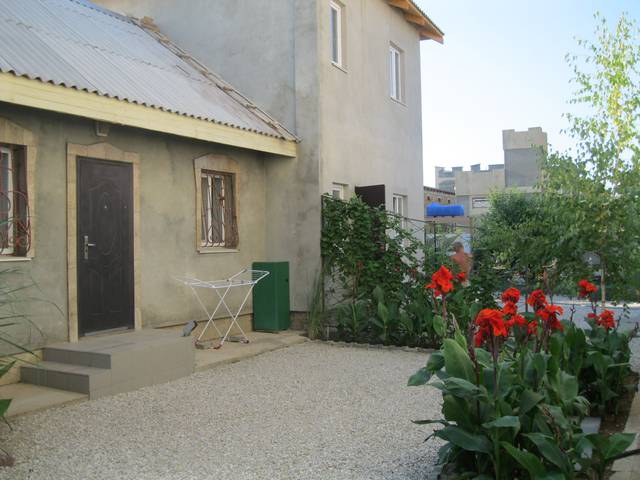 . Гостевой дом "Лето". Евпатория