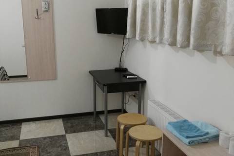 2−х местный номер (цокольный этаж). Гостевой дом "Лазаревское". Лазаревское