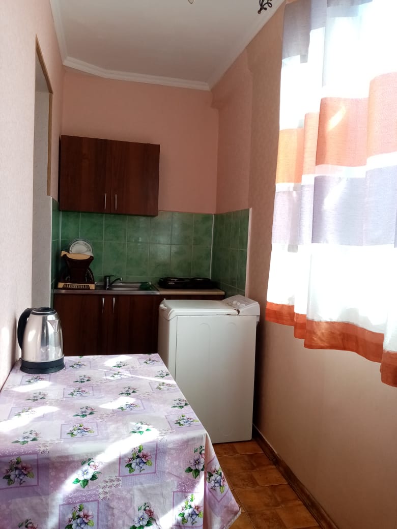 . Квартира в многоквартирном доме Агрба 2 кв 67. Пицунда