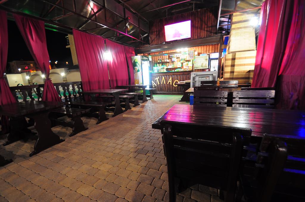 . Отель "АТЛАС". Витязево