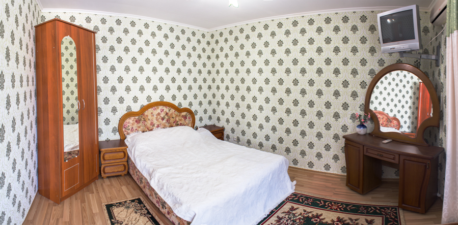 Номер №6 ( 2 чел. ). Семейная гостиница "Людмила". Алушта Номер №6 ( 2 чел. ). Семейная гостиница "Людмила". Алушта