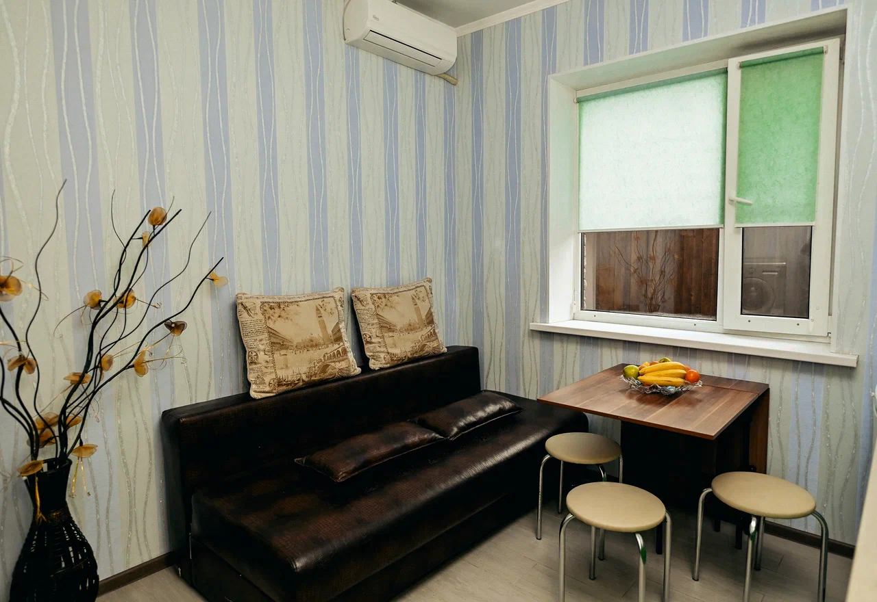 4-х местный номер Люкс + кухня. Гостевой дом Колибри. Ейск