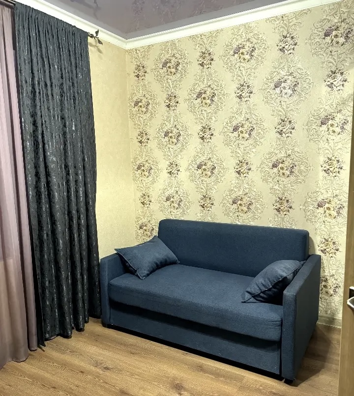 . Двухэтажный дом Сухум. Сухум