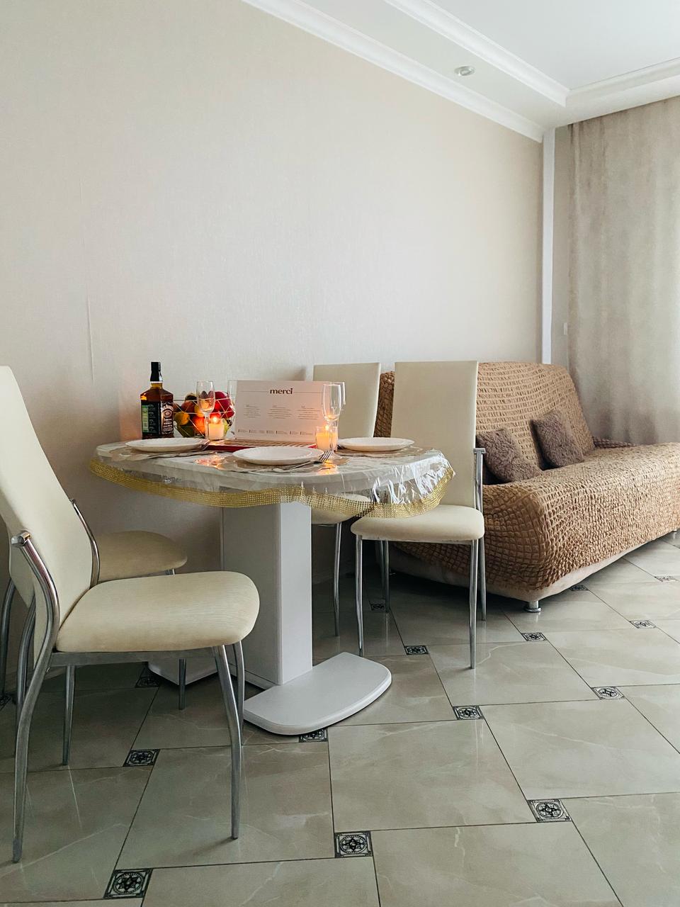 . Квартира в многоквартирном доме Квартира у моря на Мурата Ахеджака 16. Новороссийск