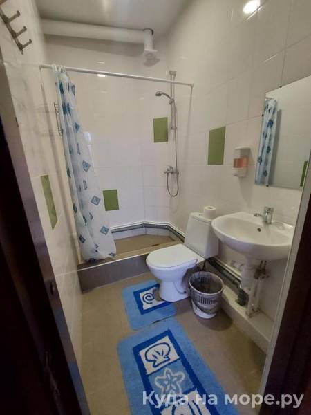 Шестиместный номер-студия. Гостевой дом "Нур". Ольгинка Шестиместный номер-студия. Гостевой дом "Нур". Ольгинка