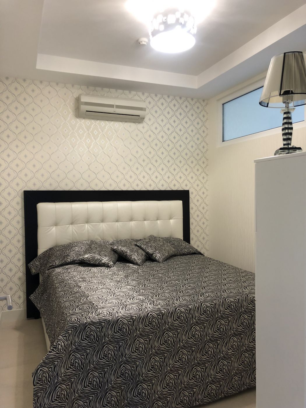 . Квартира в многоквартирном доме Апартаменты . Алушта