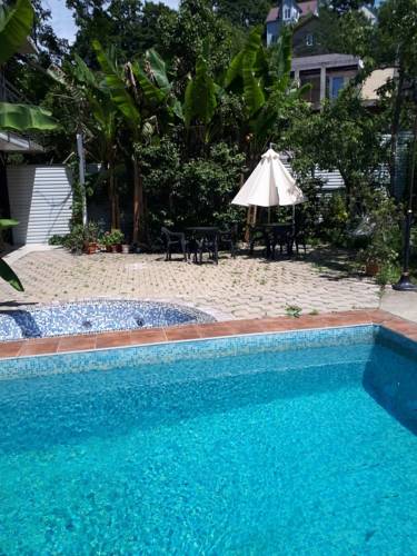 . Гостевой дом Весенняя 6. Туапсе