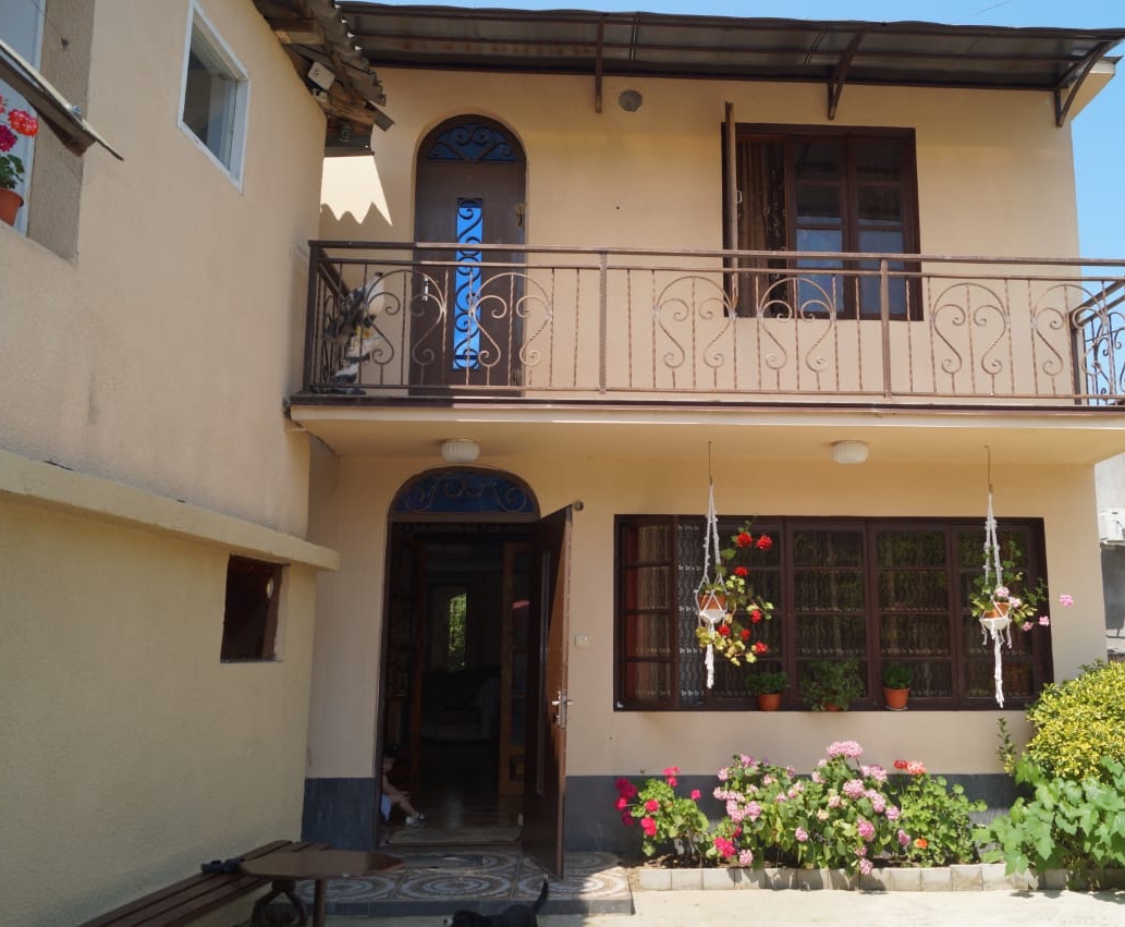 . Гостевой дом  Шаумяна 13 - Пицунда. Пицунда